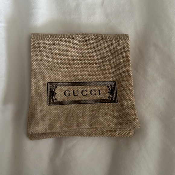 Authentic Gucci Heart bracelet - Picture 6 of 9